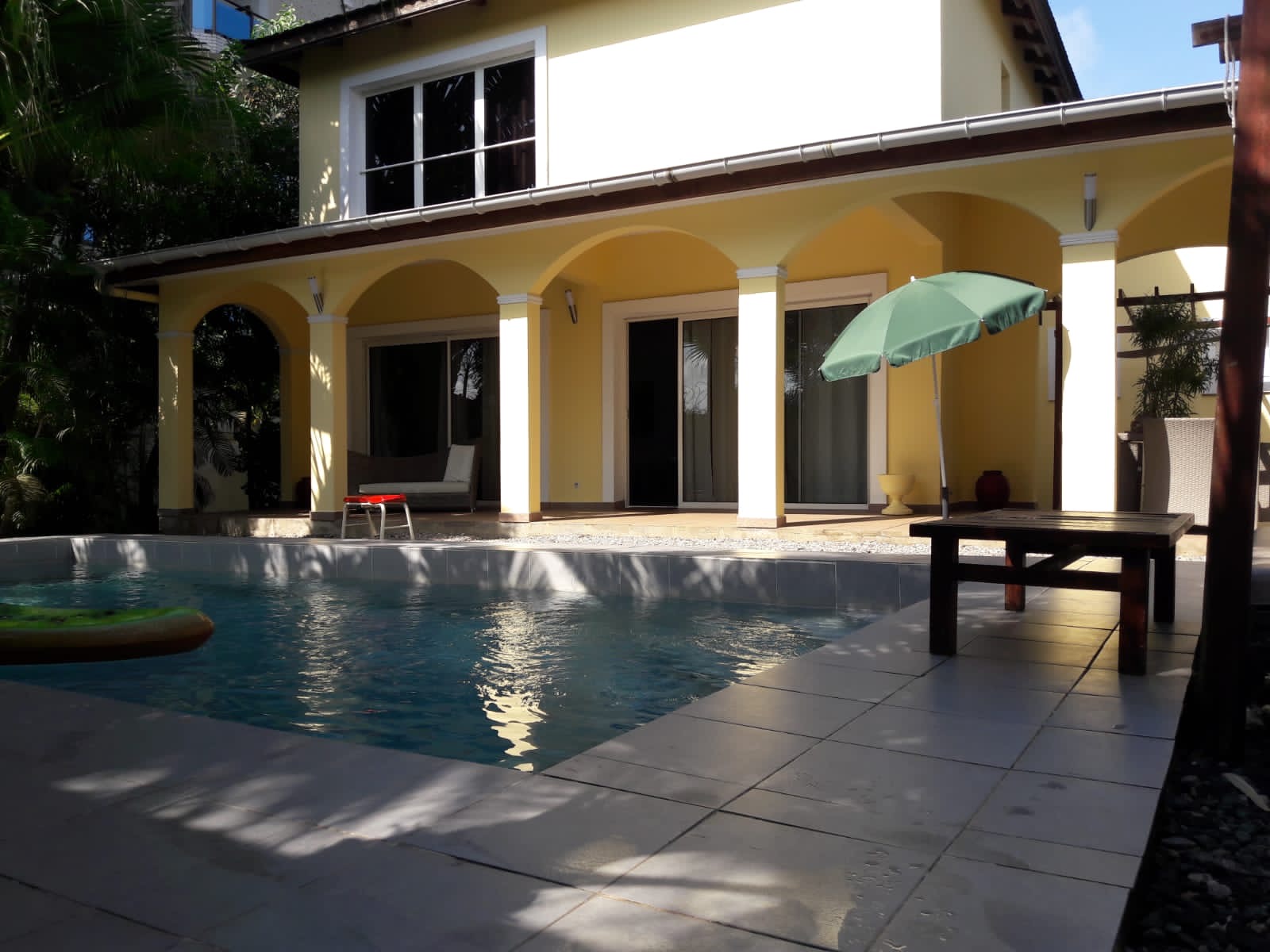 VILLA MEUBLÉ A VENDRE 